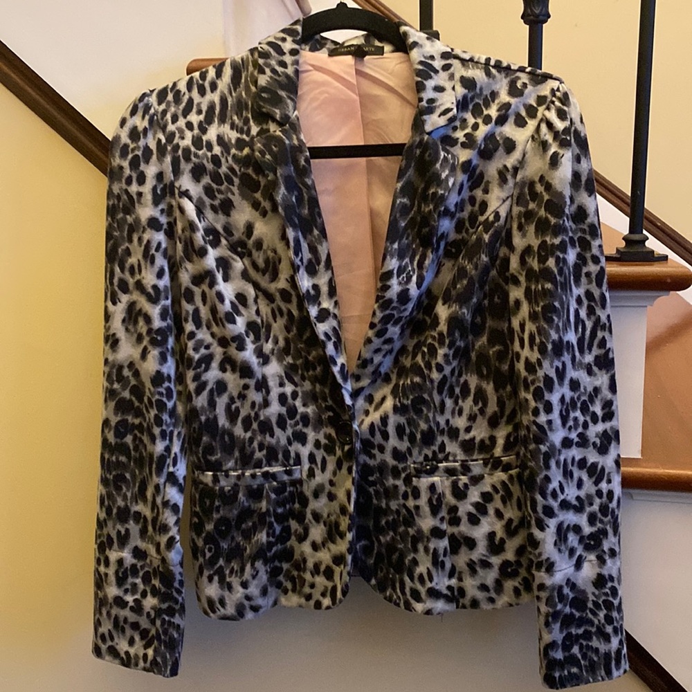Urban Hearts 🔥 Gray & Black Leopard Blazer Jacket Sz M